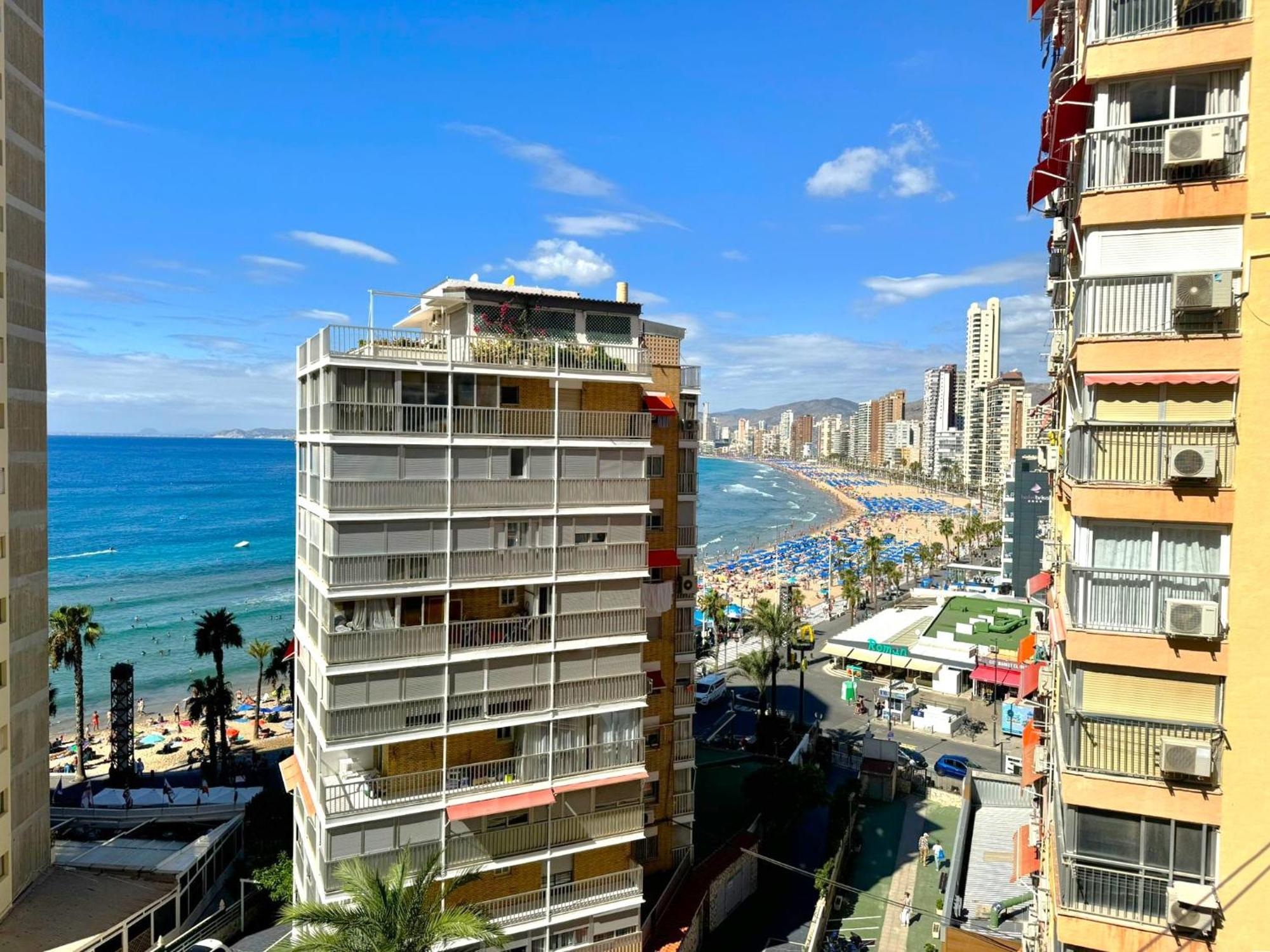 Carabelas Apartments Бенидорм Экстерьер фото